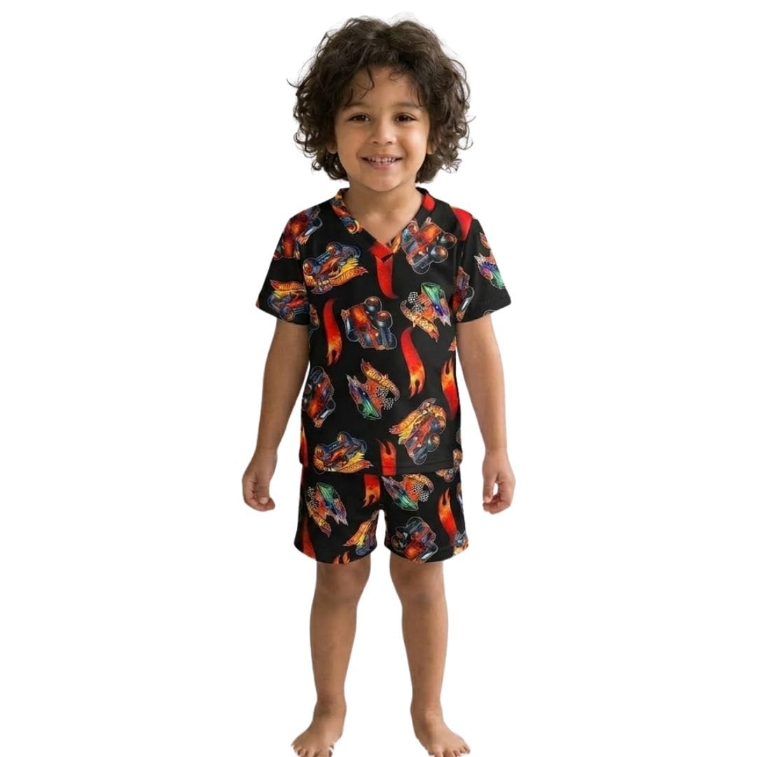 Pijama infantil manga curta preto com estampa Hot Wheels